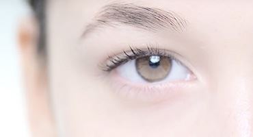 Comment bien appliquer son contour des yeux?